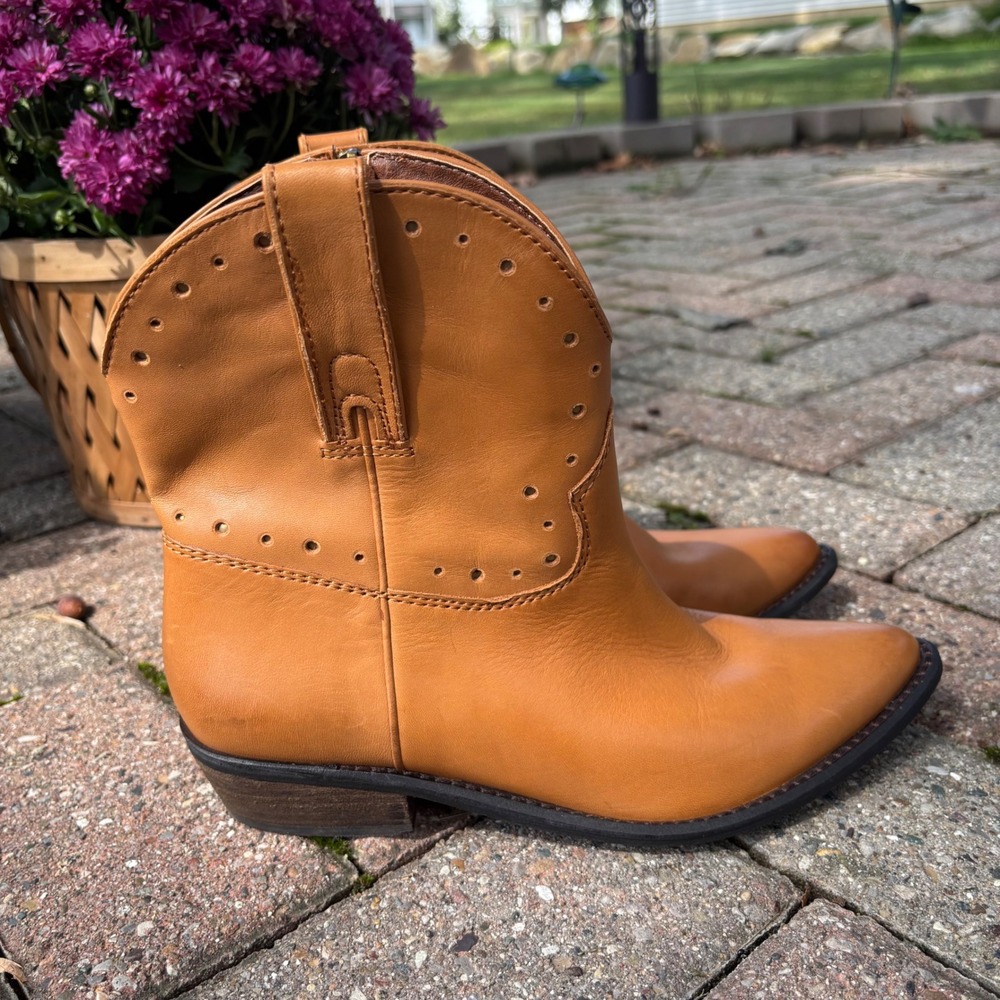 Lucky Brand Chantel X Tan Leather Western Ankle Boots Pointed Toe Size 8M